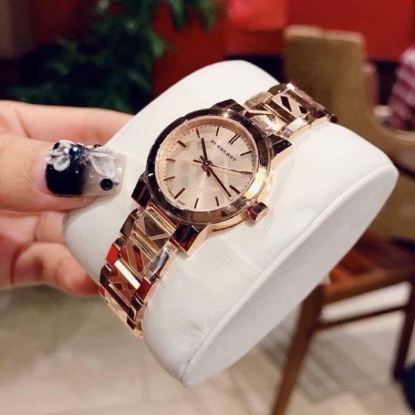 montre burberry pour femme au Maroc